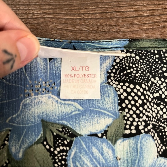 Vintage Floral Paisley Button Down Blouse - Picture 7 of 7